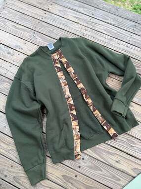 Vintage Upcycled Bear Print Sweatshirt Forest Green Size Large